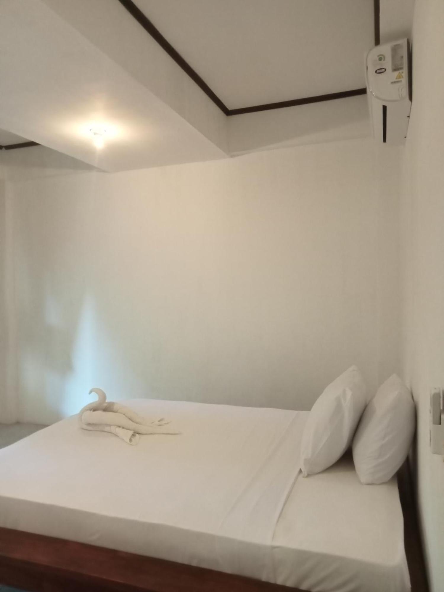 Putra Boyan Cottages Gili Trawangan Extérieur photo